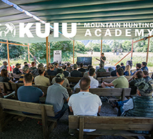  Primera Academia de Caza de Montaña impartida por Kuiu